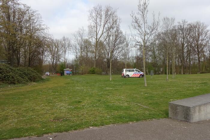 Twee aanhoudingen na aantreffen vuurwapen