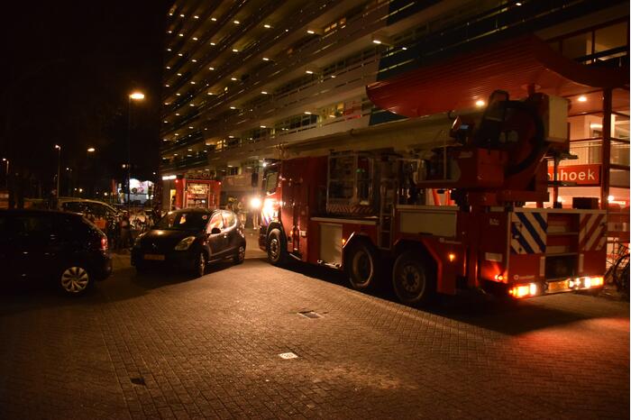 Brand in kelder van flatgebouw