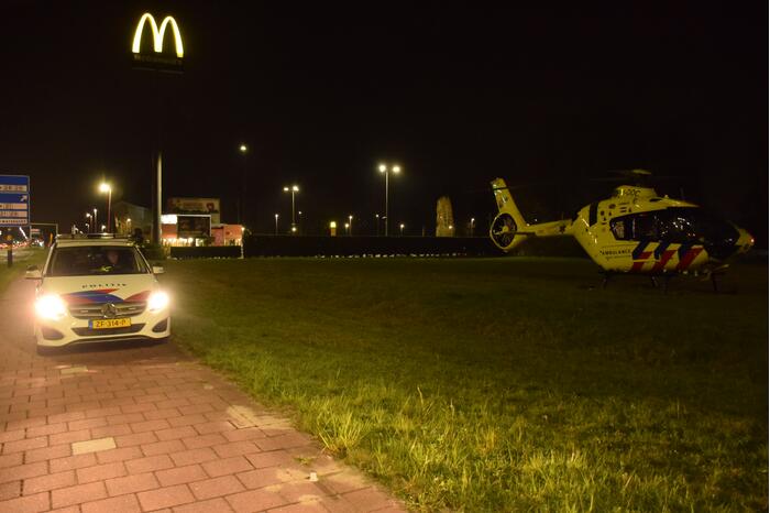 Traumahelikopter geland voor medische situatie