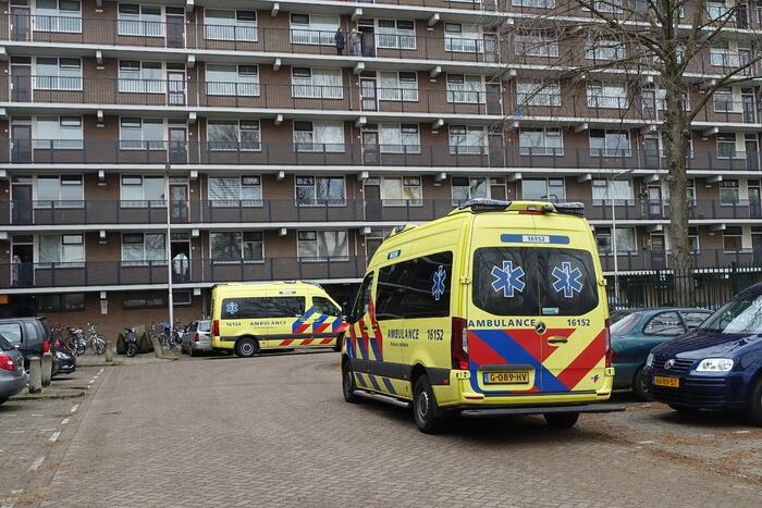 Traumahelikopter landt bij CVV De Jodan Boys