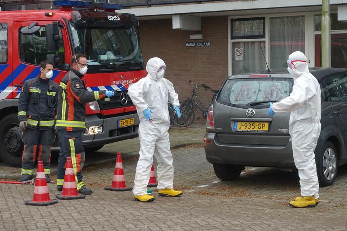 Traumahelikopter landt bij CVV De Jodan Boys