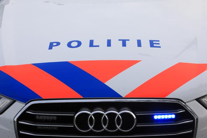 Politie rijdt gestolen auto klem