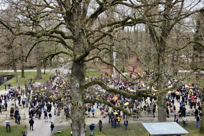 Demonstratie Kasteel Groeneveld tegen coronabeleid