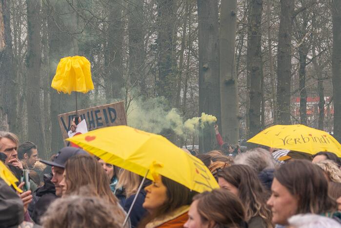 Demonstratie Kasteel Groeneveld tegen coronabeleid