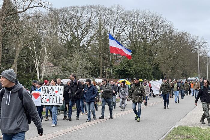 Demonstratie Kasteel Groeneveld tegen coronabeleid