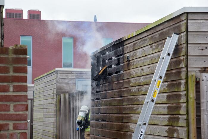 Uitslaande brand in schuur