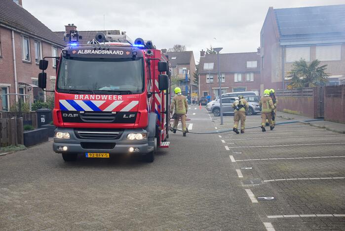 Uitslaande brand in schuur
