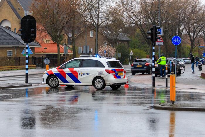 E-biker ernstig gewond bij aanrijding met auto