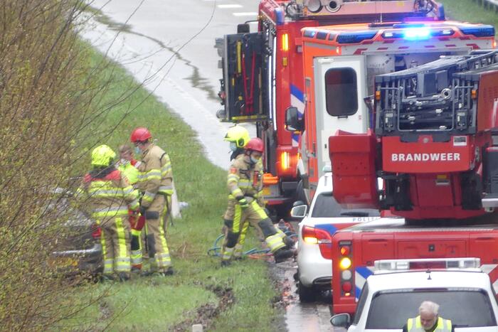 Meerdere hulpdiensten ingezet voor ongeluk met personenauto