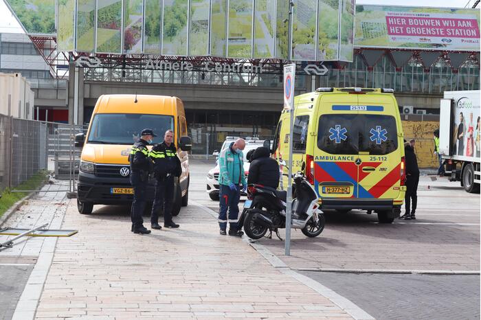 Voetganger gewond door aanrijding met scooterrijder