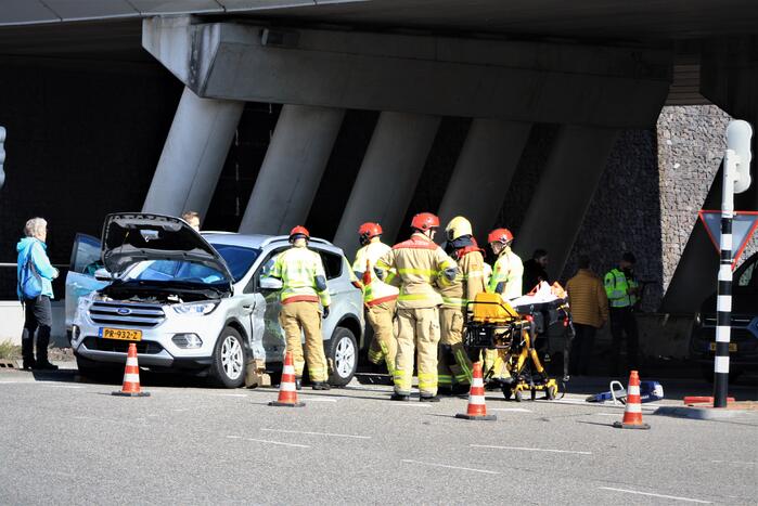 Twee auto's betrokken bij ongeluk op kruising