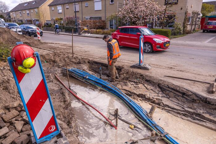 Waterleiding opengebarsten bij werkzaamheden