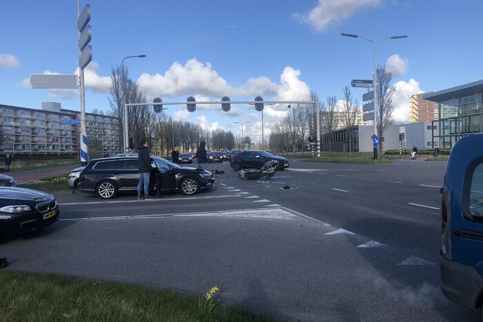 Ongeval tussen auto en motor