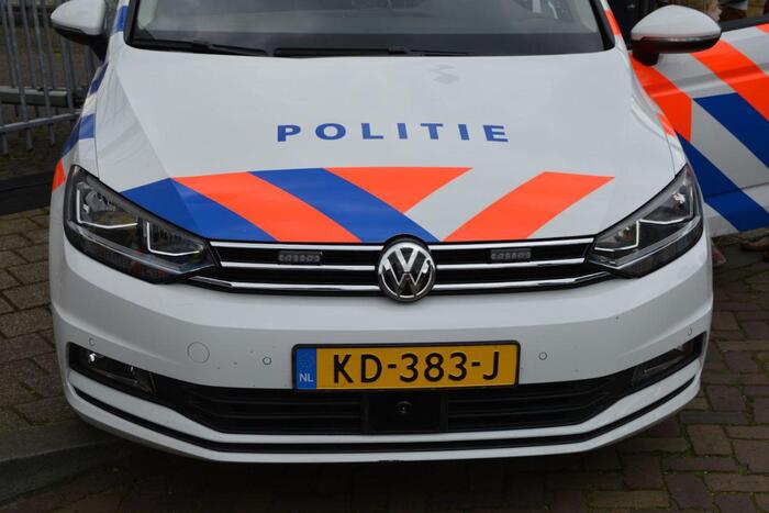 Politie zoekt man met Northface jas