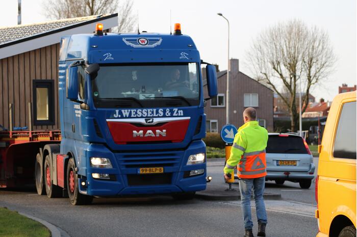 Wegen tijdelijk afgesloten door rijdende woningen