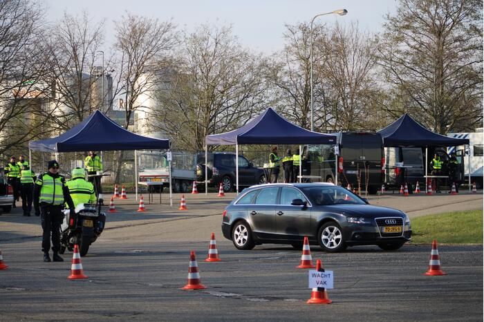 #Heerlen Grote verkeerscontrole door politie Beersdalweg Heerlen.