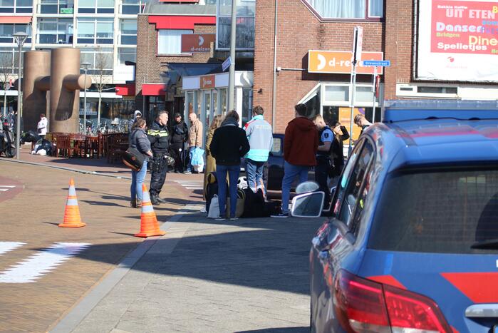 Scooterrijdster gewond bij verkeersongeval