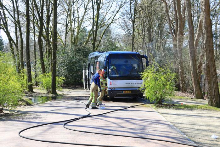 Toeringcar zwaar beschadigd door brand