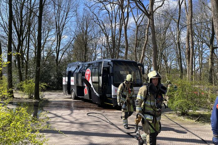 Toeringcar zwaar beschadigd door brand