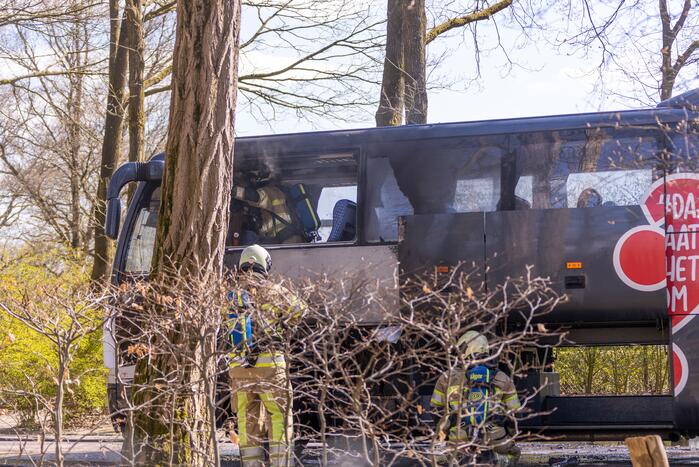 Toeringcar zwaar beschadigd door brand
