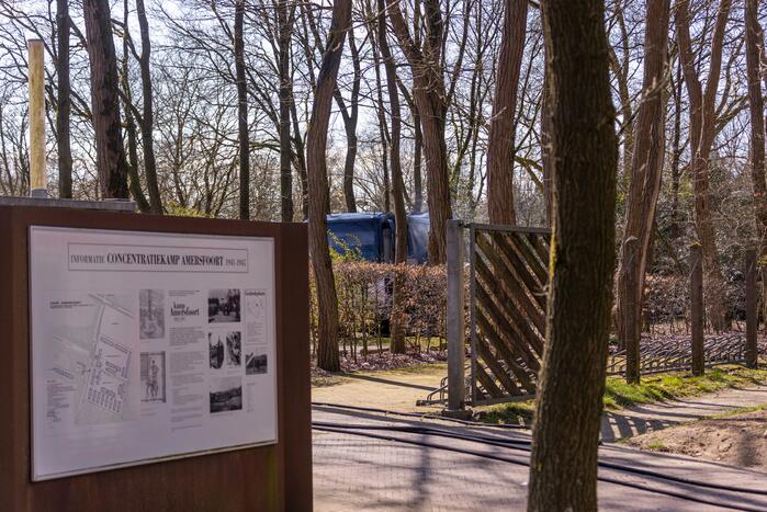 Toeringcar zwaar beschadigd door brand