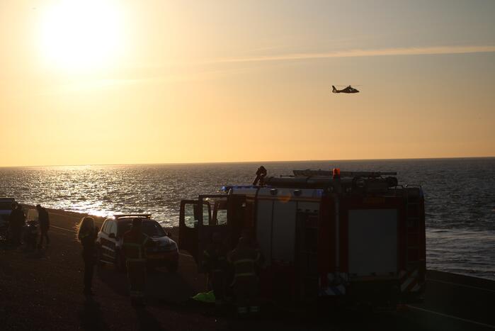 Vaarverkeer stilgelegd door zoekactie naar persoon in water