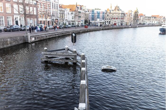 Auto kopje onder door vergeten handrem