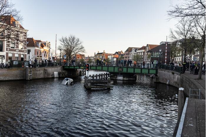 Auto kopje onder door vergeten handrem
