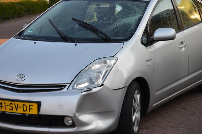 Gewonde na ongeval tussen e-bike en auto