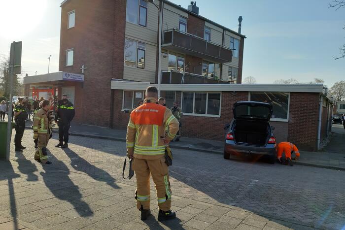 Auto slaat over de kop