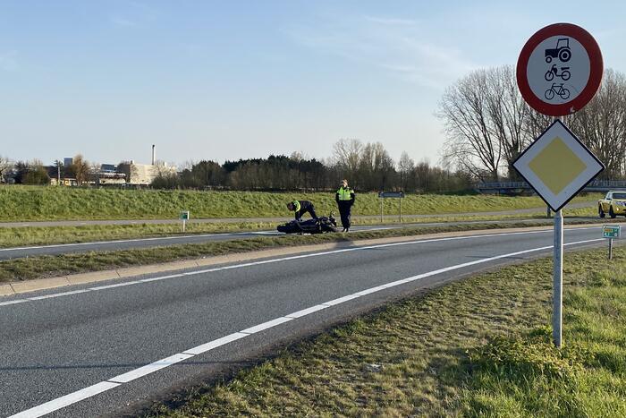 Dode en gewonde bij ongeval met motor