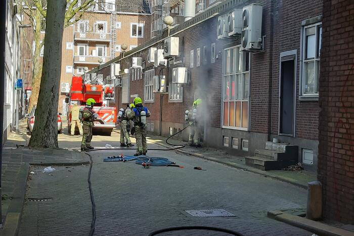 Veel rook bij uitslaande brand in restaurant