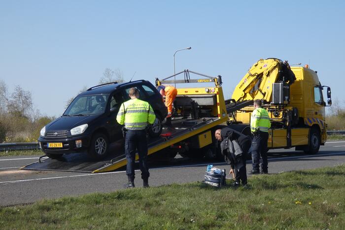 Auto verliest wiel bij ongeval