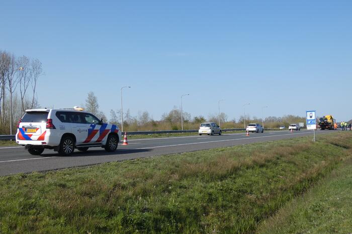 Auto verliest wiel bij ongeval