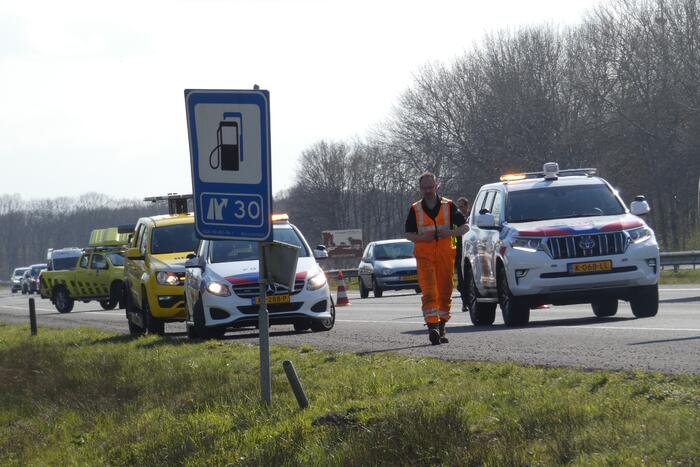 Auto verliest wiel bij ongeval