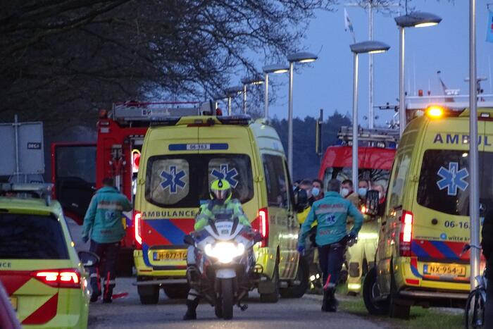 Vele hulpdiensten voor persoon te water