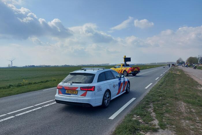 Persoon zwaargewond bij frontale aanrijding met vrachtwagen