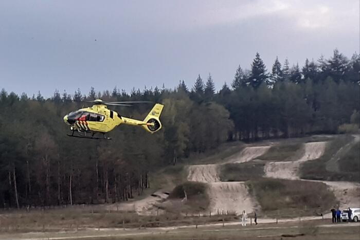 Traumahelikopter landt voor eenzijdig ongeval met mountainbiker