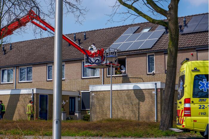 Coronapatiënt uit woning gehaald