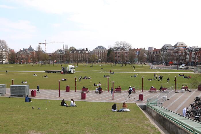 Groot onderhoud aan grasmat Museumplein