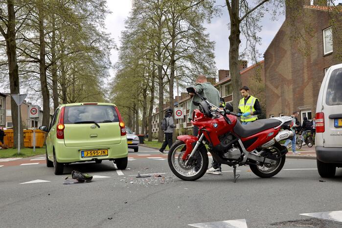 Ernstig ongeval tussen motorrijder en personenauto op kruising