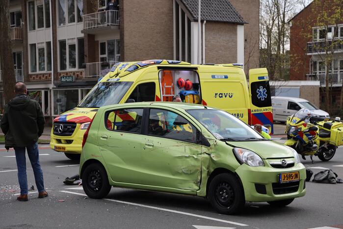 Ernstig ongeval tussen motorrijder en personenauto op kruising