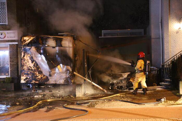 Camper verwoest na aangestoken brand