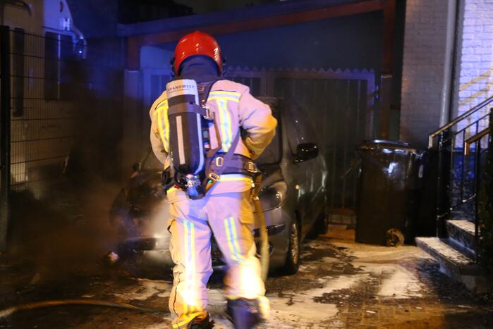 Camper verwoest na aangestoken brand