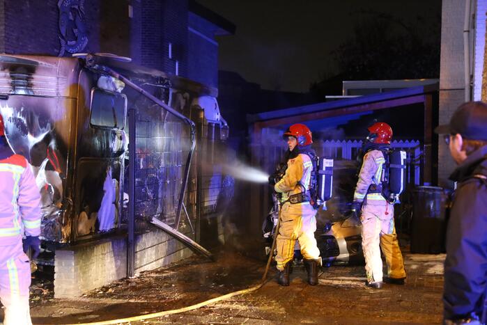 Camper verwoest na aangestoken brand