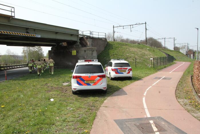 Geen treinverkeer door aanrijding met persoon op spoorbrug
