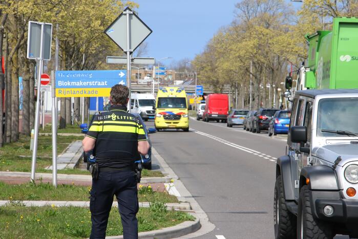 Fietsster gewond bij aanrijding met auto