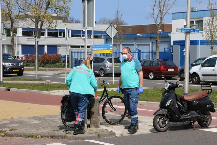 Fietsster gewond bij aanrijding met auto