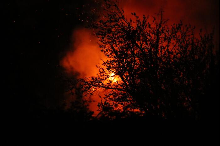Grote uitslaande brand in duiventil
