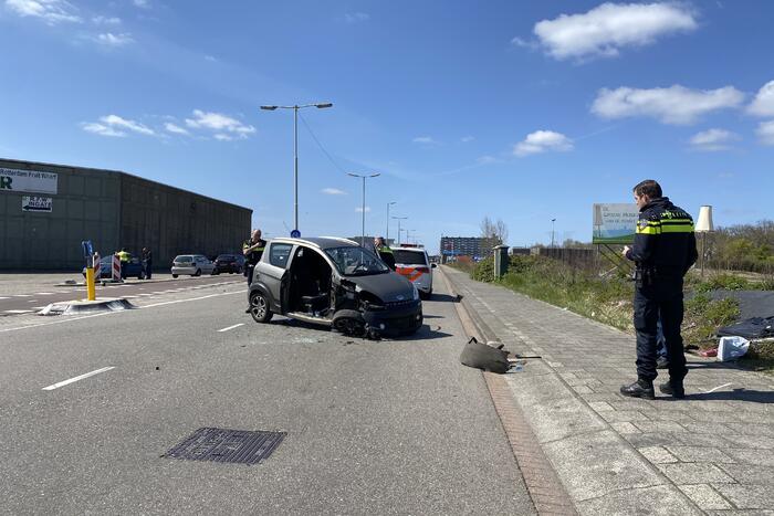 45-km auto slaat over de kop